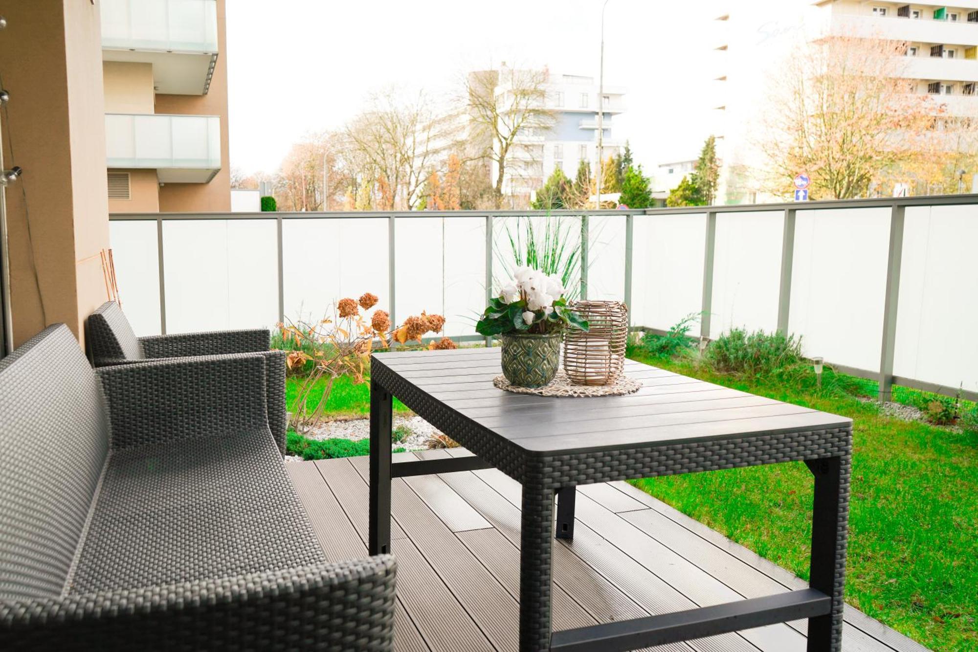 Lulu Apartments - Pod Masztami - Apartament Dwupokojowy - Basen Silownia Parking Kołobrzeg Exteriör bild