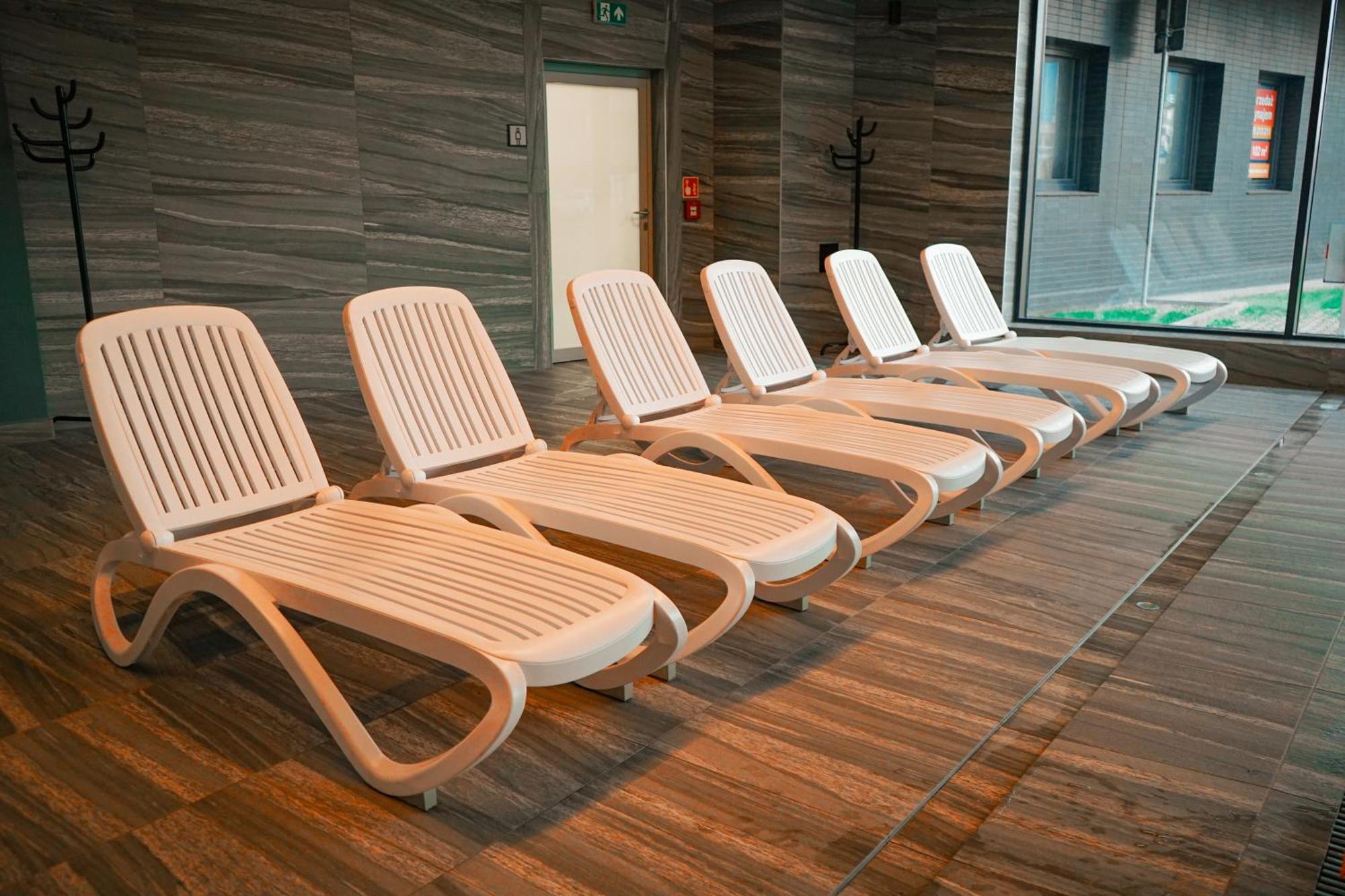 Lulu Apartments - Pod Masztami - Apartament Dwupokojowy - Basen Silownia Parking Kołobrzeg Exteriör bild